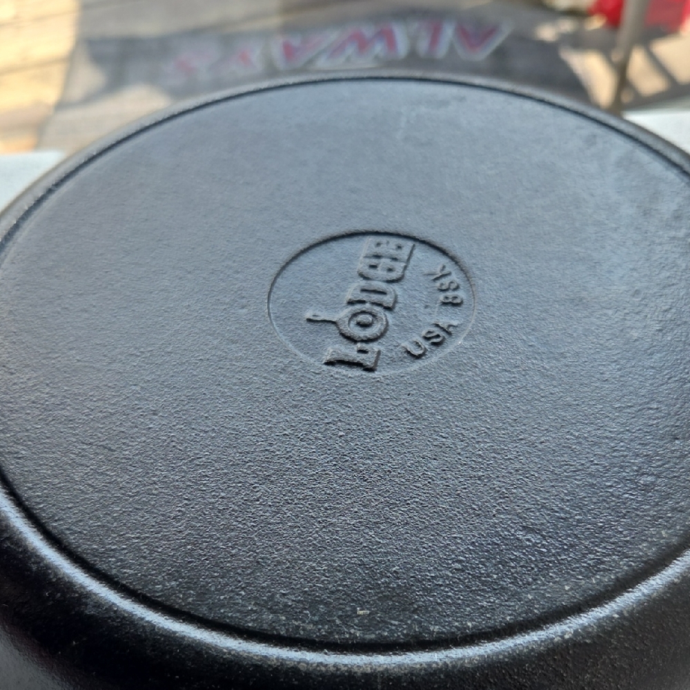 Lodge Cast Iron Skillet With Lid Size 8 With 10 Inch Lid.